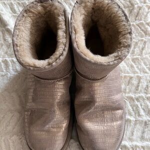 Cozy Tan Women's Boots